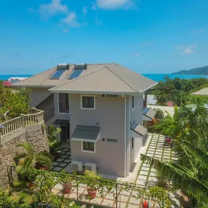 Whispering Palms Appartement