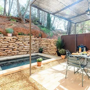 https://mas-du-clos-tilleul.fr-provencehotel.com